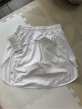lululemon athletica White Skirt running skirt  hotty hot HR. Skirt * long